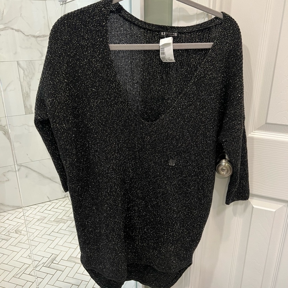 EXPRESS BLACK METALLIC VNECK SWEATER, SZ S